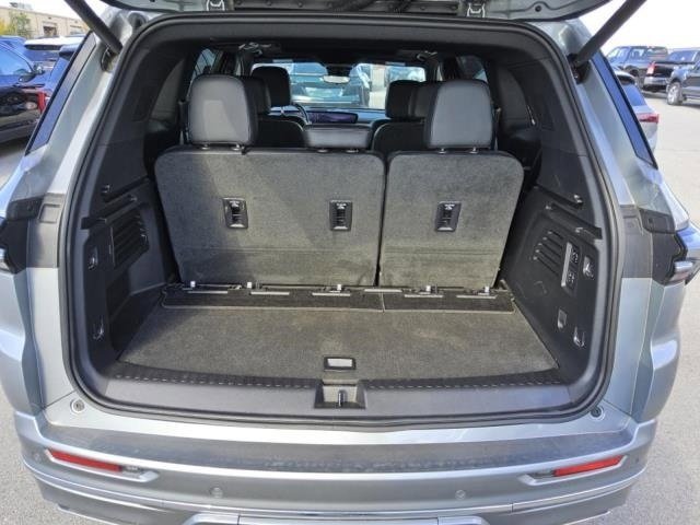 2025 Buick Enclave Avenir photo 3