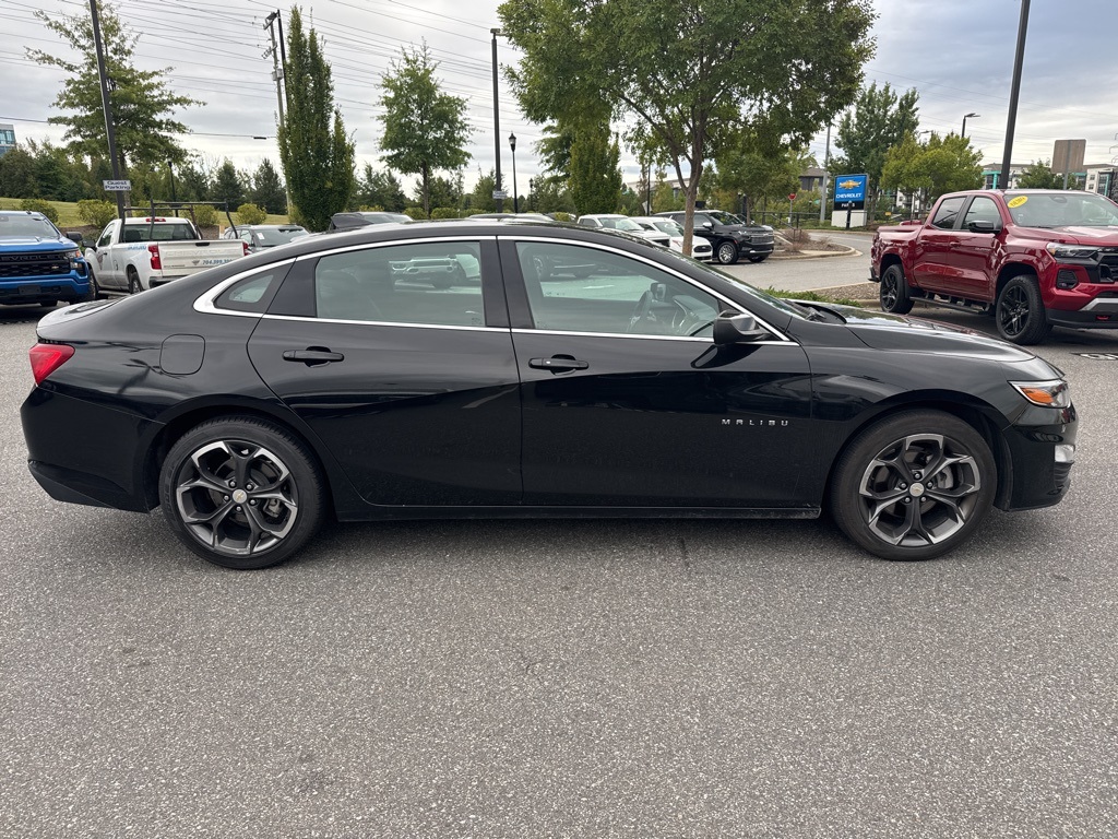 2023 Chevrolet Malibu 1LT photo 3