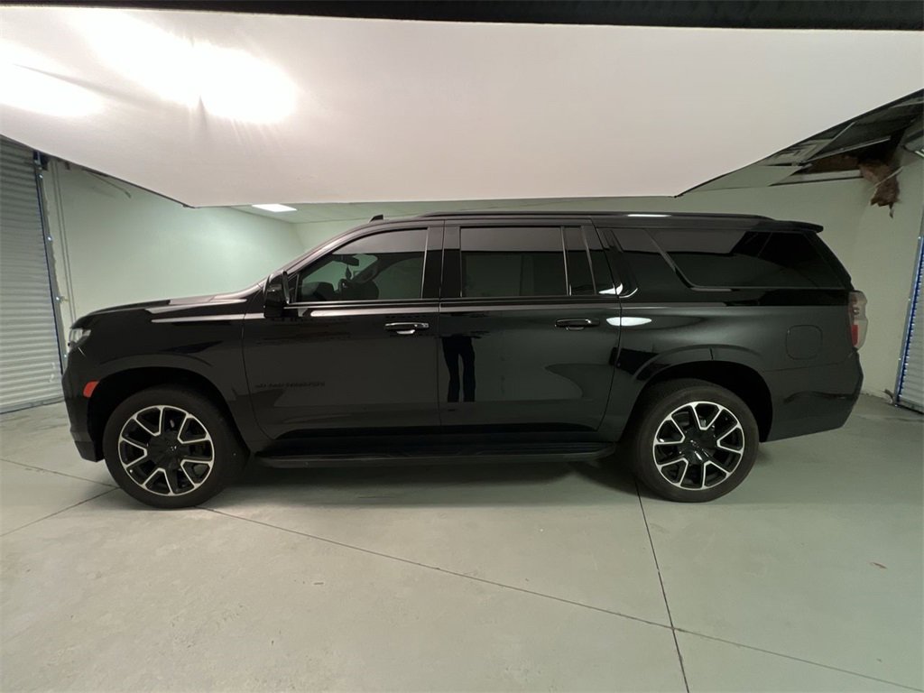 2024 Chevrolet Suburban RST photo 4