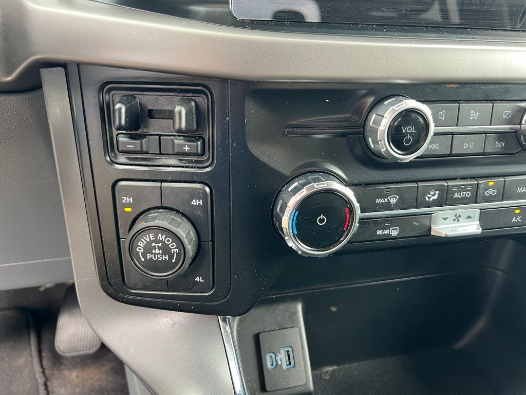 2024 Ford F-150 XLT photo 29