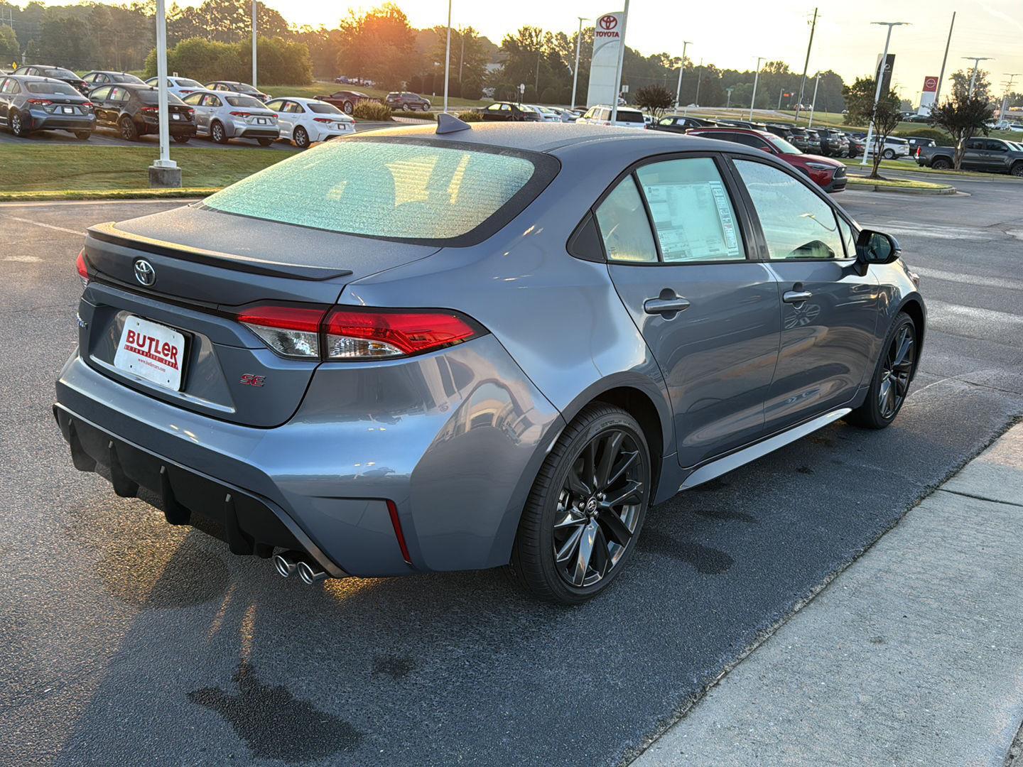 2026 Toyota Corolla SE photo 5