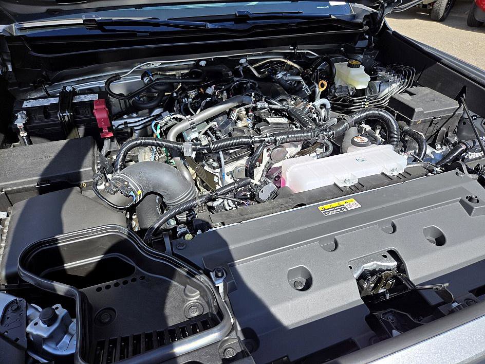 2025 Toyota Tacoma SR5 photo 18