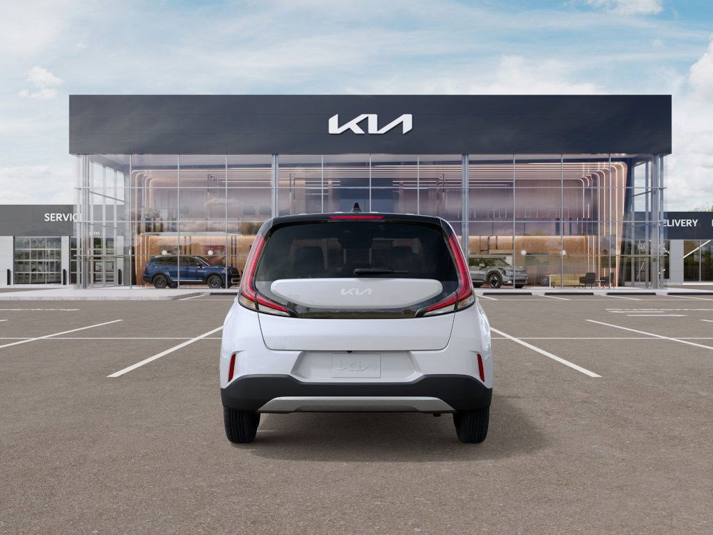 2025 Kia Soul LX photo 5
