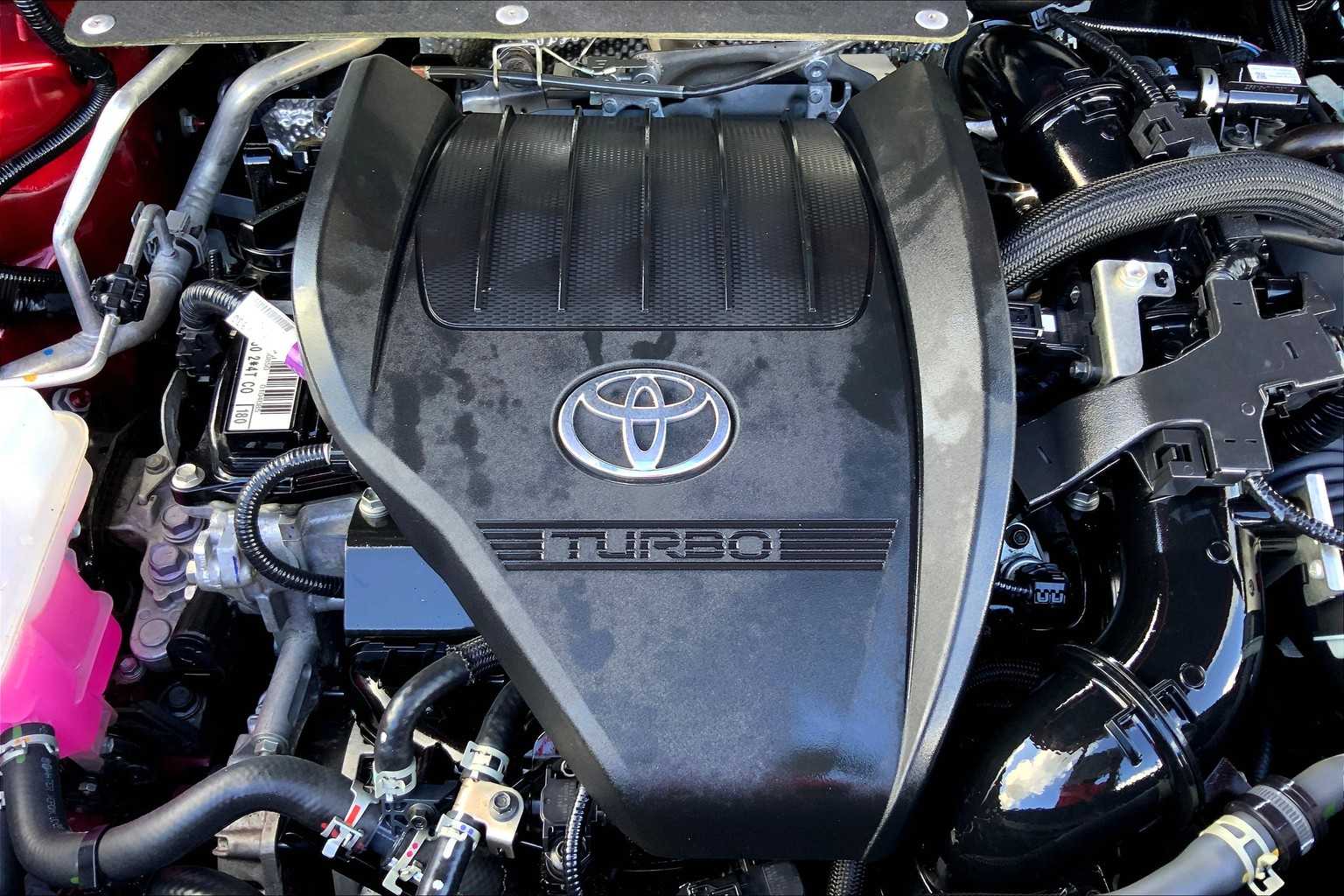2024 Toyota Highlander LE photo 29