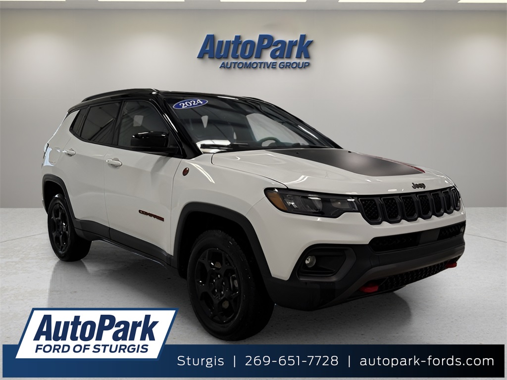 2024 Jeep Compass Trailhawk's photo