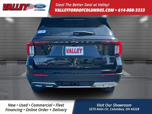 2025 Ford Explorer photo 4
