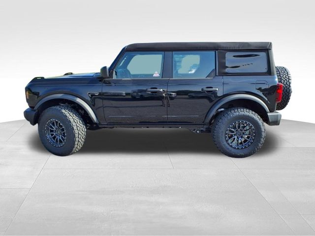 2025 Ford Bronco Base photo 3