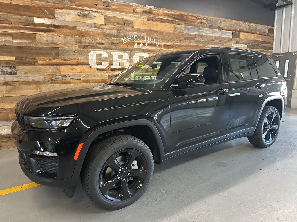 2025 Jeep Grand Cherokee Limited photo 4