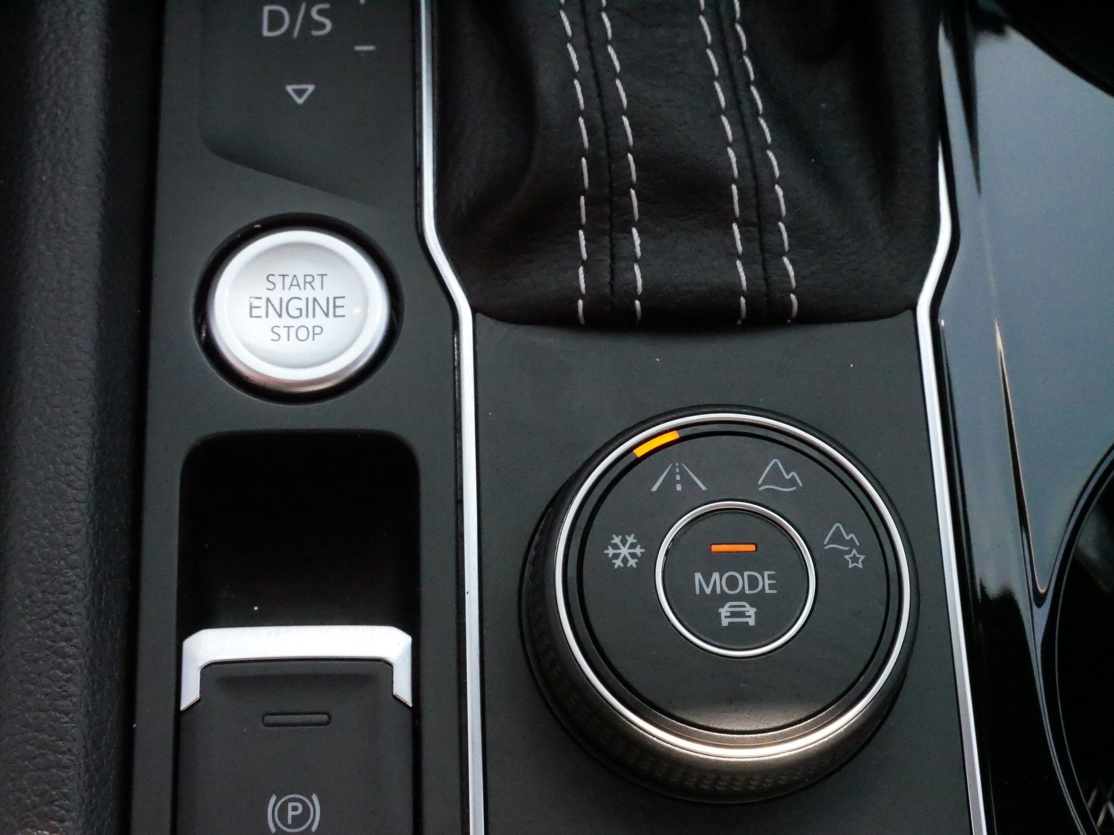 2021 Volkswagen Atlas V6 SEL Premium R-Line photo 27