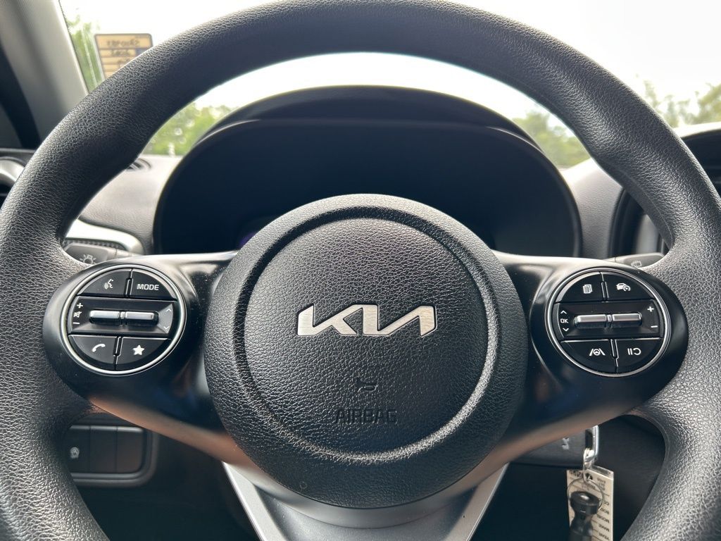 2023 Kia Soul LX photo 16