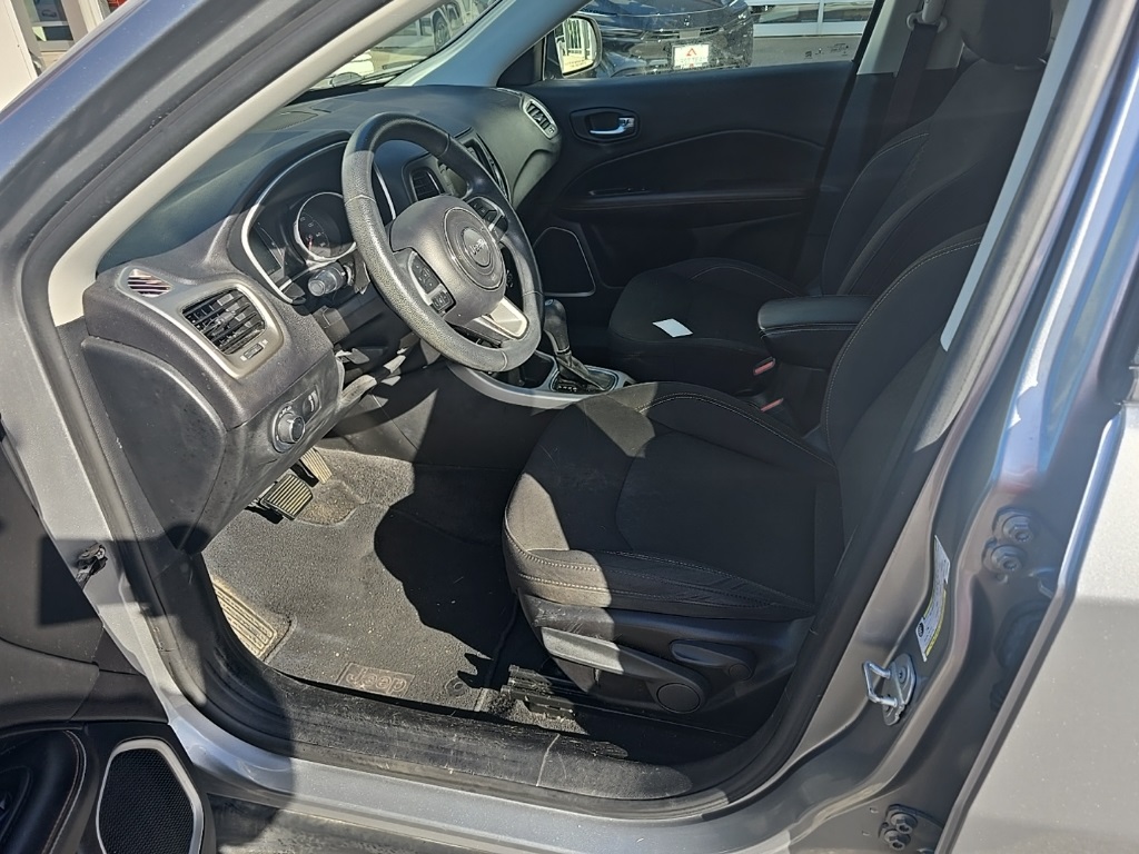 2018 Jeep Compass Sport photo 10