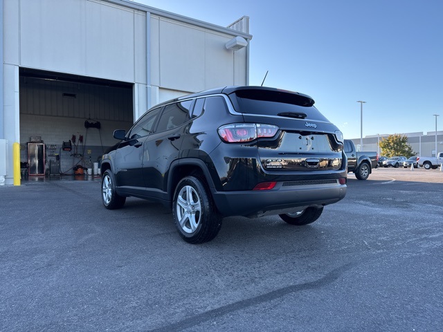 2023 Jeep Compass Sport photo 2
