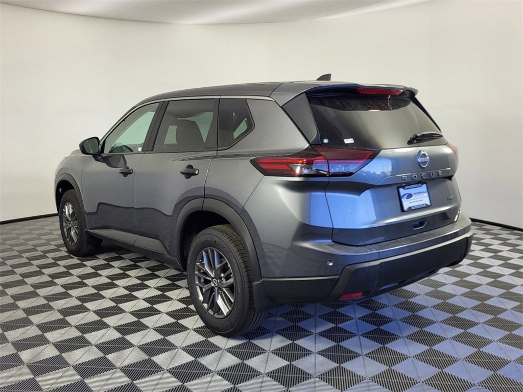2025 Nissan Rogue S photo 3