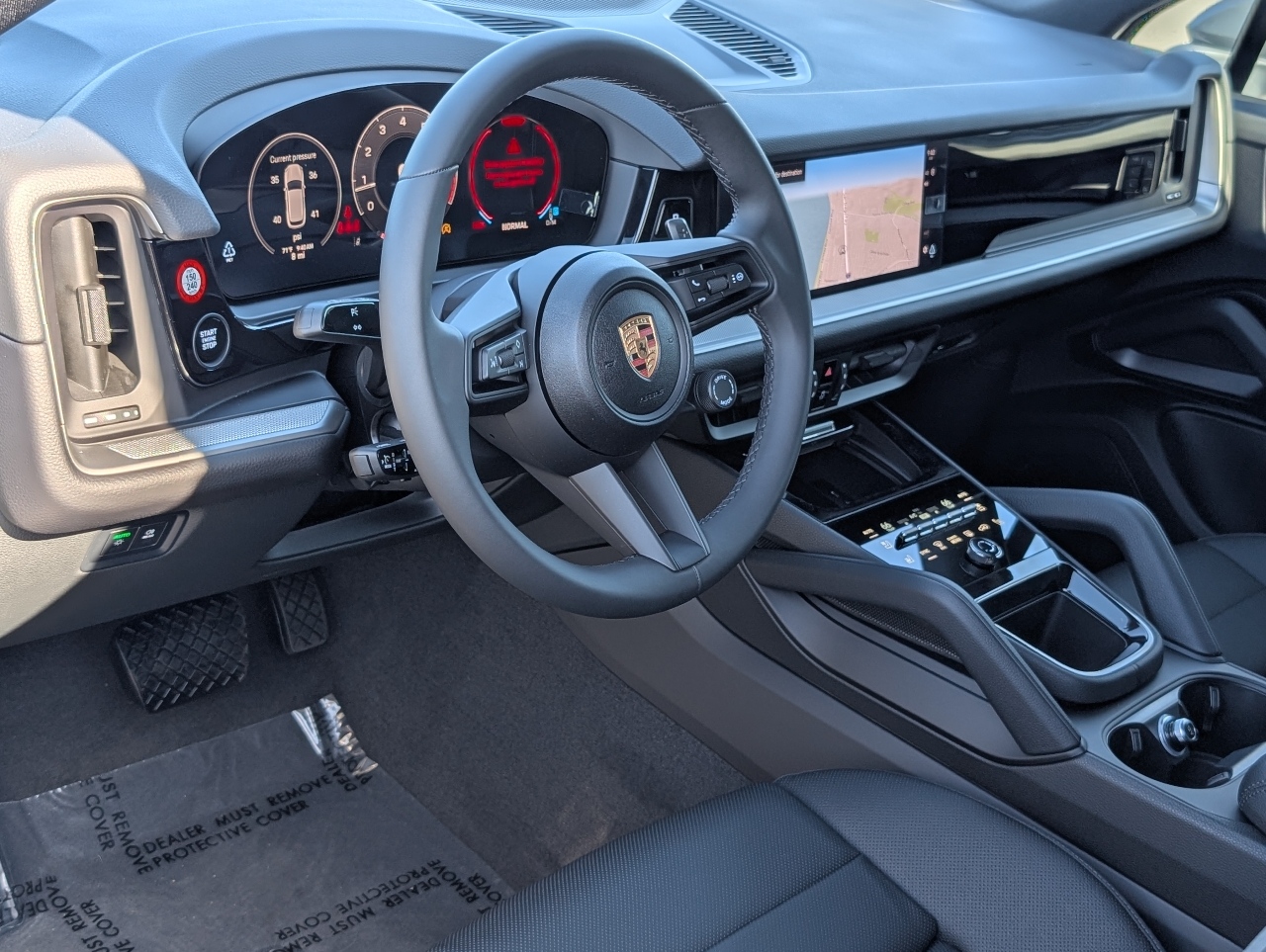 2025 Porsche Cayenne photo 4