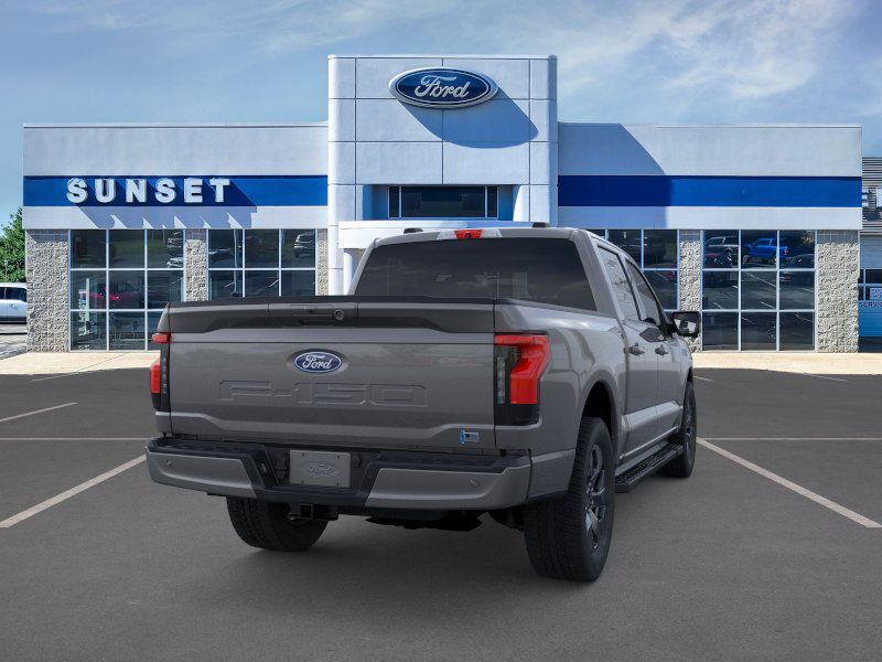 2025 Ford F-150 Lightning photo 8