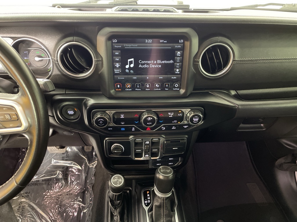 2021 Jeep Wrangler Unlimited Sahara 4xe photo 25