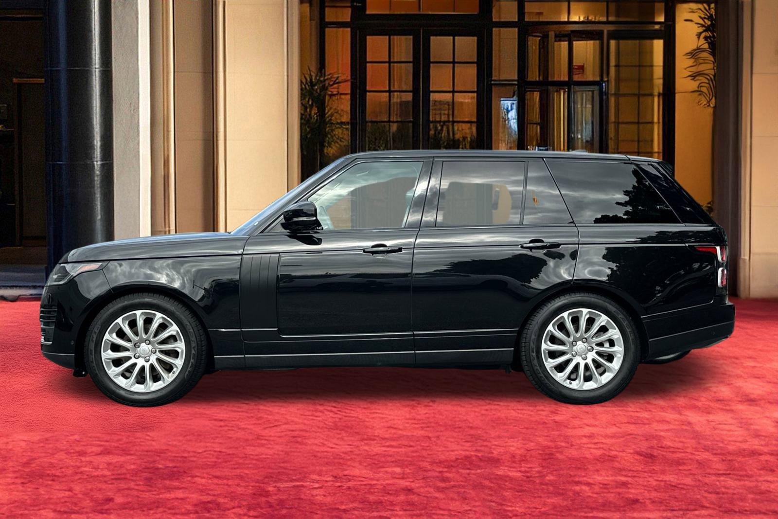 2018 Land Rover Range Rover HSE photo 2