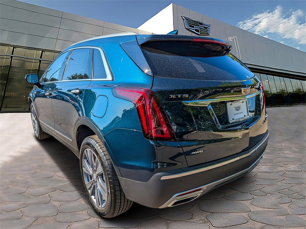 2025 Cadillac XT5 Premium Luxury photo 3