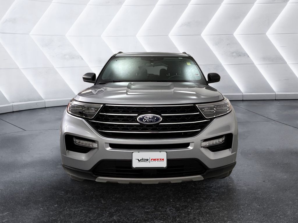 2021 Ford Explorer XLT photo 2