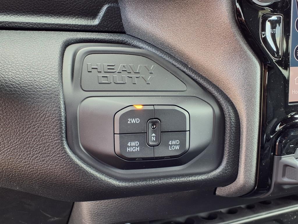 2025 Ram 2500 Tradesman photo 11