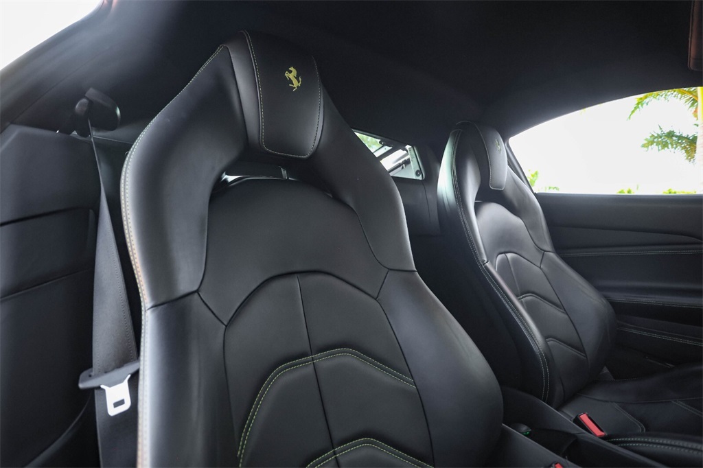 2016 Ferrari 488 GTB photo 39
