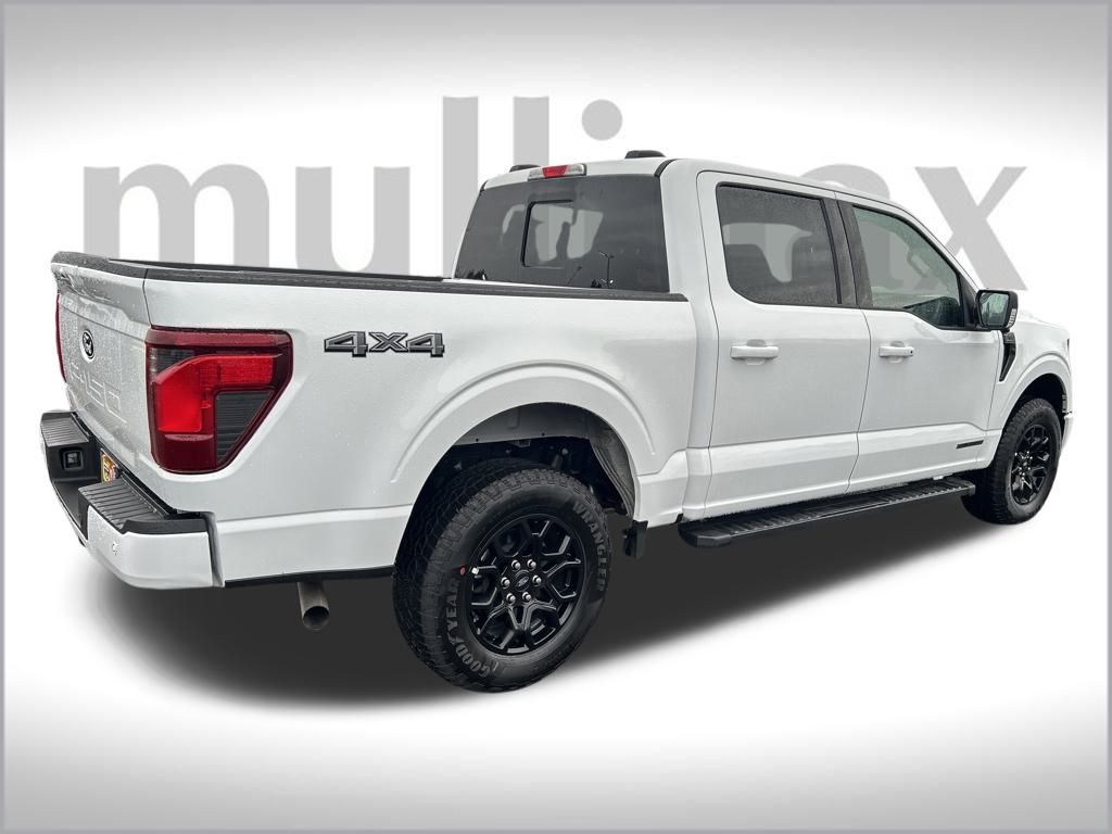 2025 Ford F-150 XLT photo 3