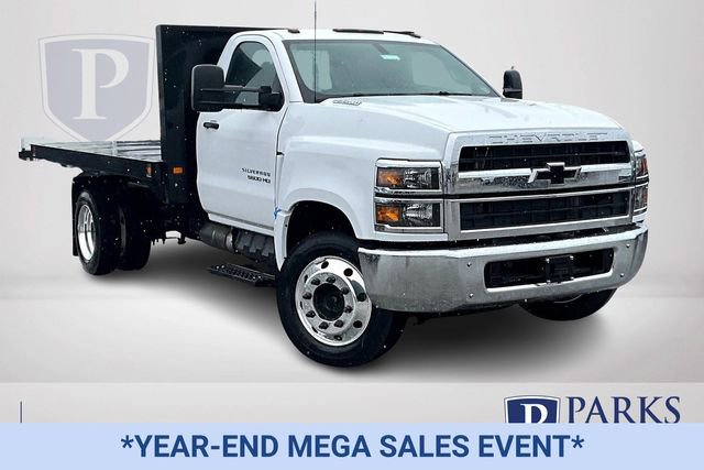 2024 Chevrolet Silverado 4500 Medium Duty Chassis Cab Work Truck's photo