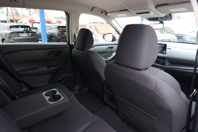2026 Nissan Rogue S photo 17