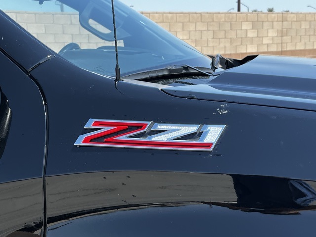 2022 Chevrolet Silverado 1500 LT Trail Boss photo 2