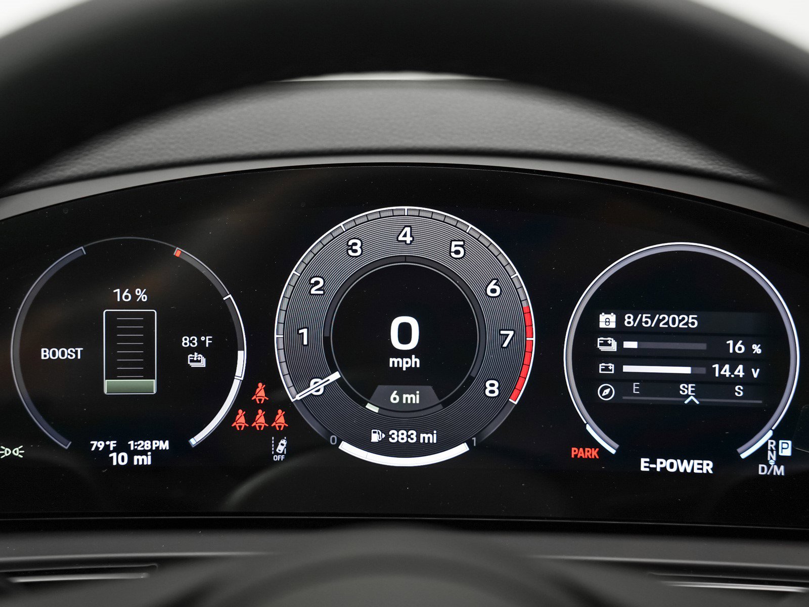 2025 Porsche Cayenne E-Hybrid photo 18