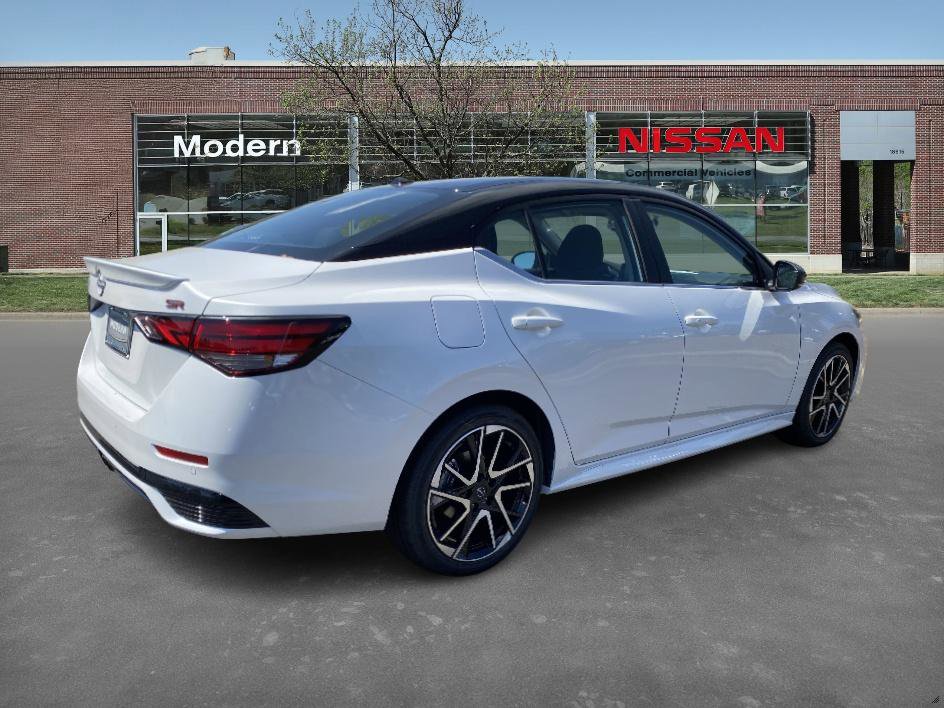 2025 Nissan Sentra SR photo 4