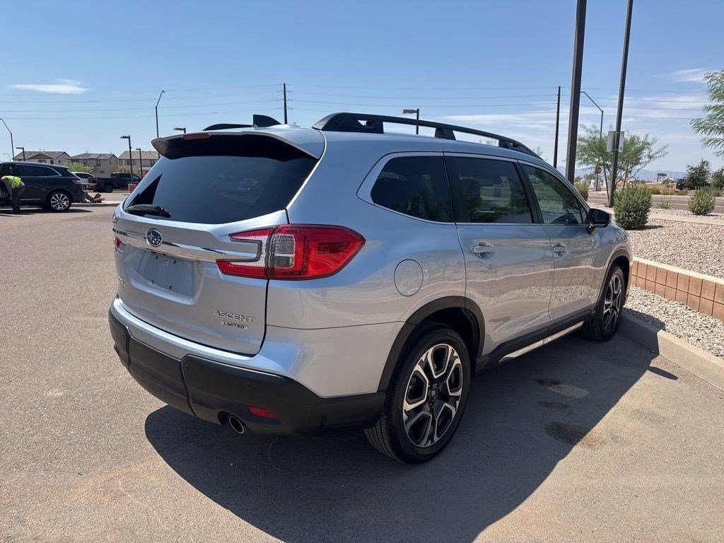 2023 Subaru Ascent Limited photo 3
