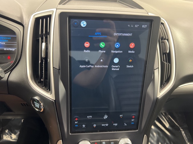 2022 Ford Edge SEL photo 17