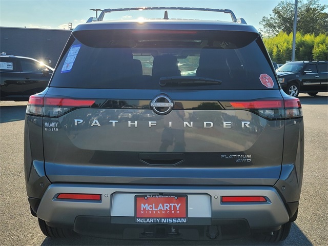 2025 Nissan Pathfinder Platinum photo 6