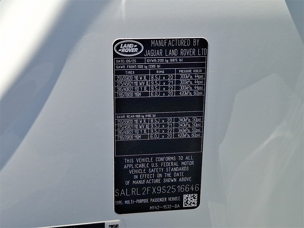 2025 Land Rover Discovery SE photo 21