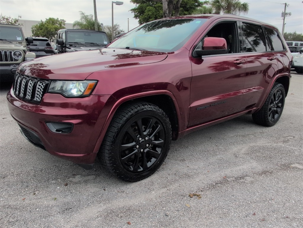 2018 Jeep Grand Cherokee Altitude photo 4