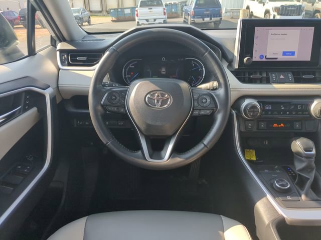 2023 Toyota RAV4 Hybrid XLE Premium photo 12