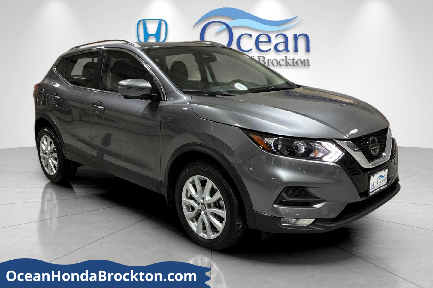 2022 Nissan Rogue Sport SV's photo