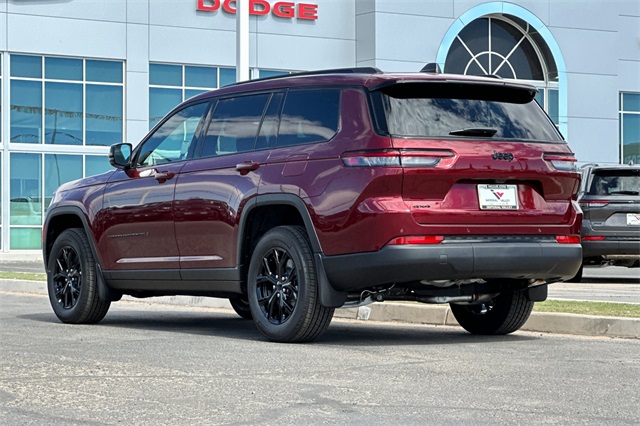 2025 Jeep Grand Cherokee Altitude photo 5