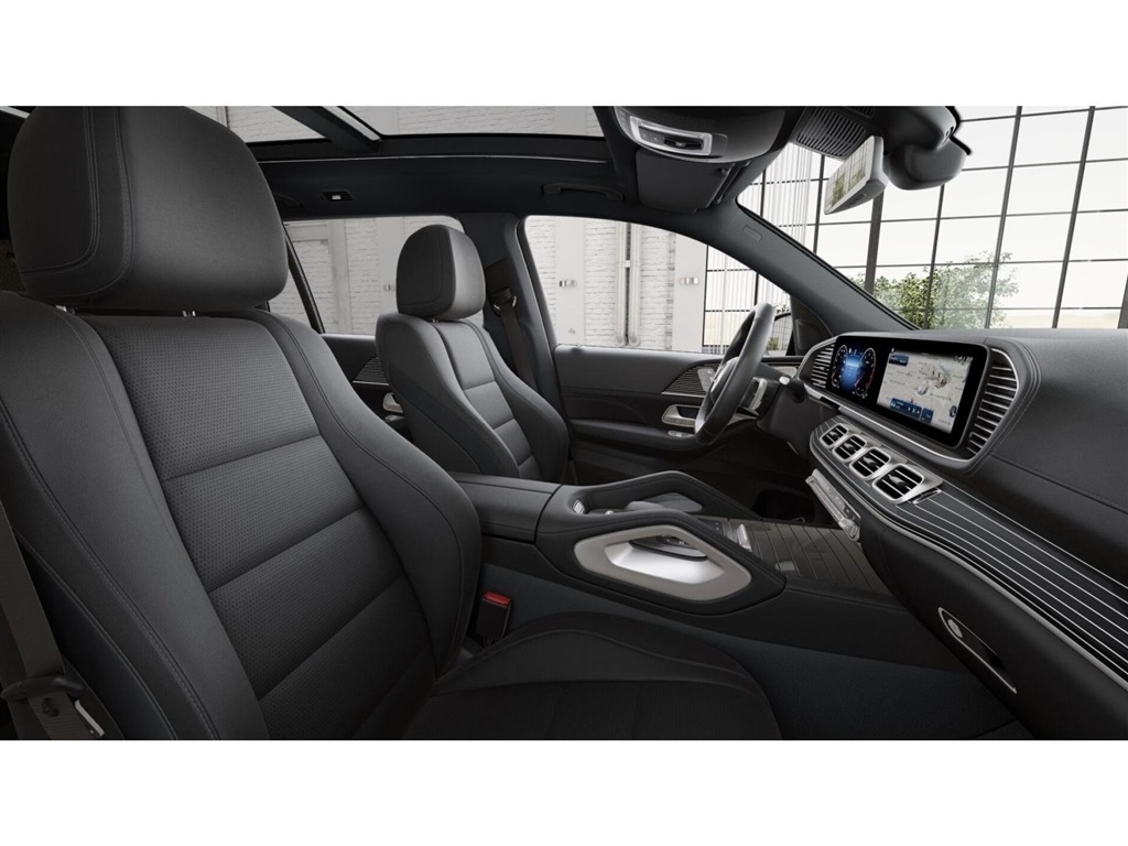2025 Mercedes Benz GLS 450 4MATIC photo 4