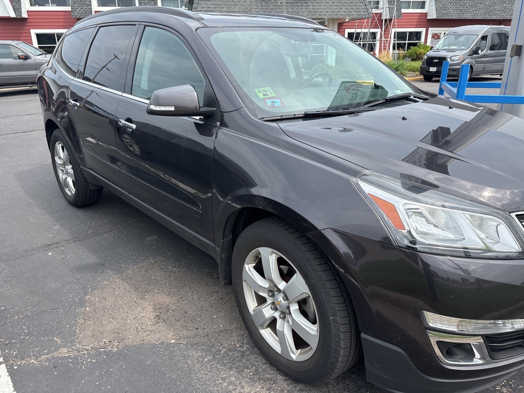 Used 2016 Chevrolet Traverse 1LT with VIN 1GNKVGKD9GJ112004 for sale in White Bear Lake, Minnesota