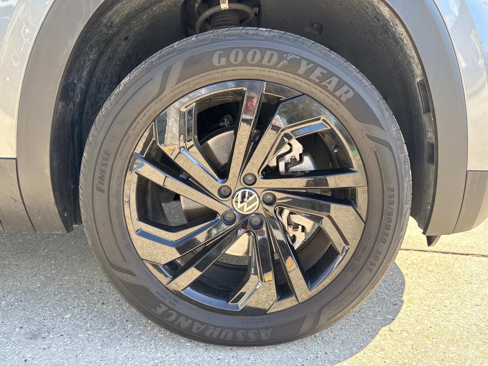 2022 Volkswagen Atlas V6 SE Technology photo 3