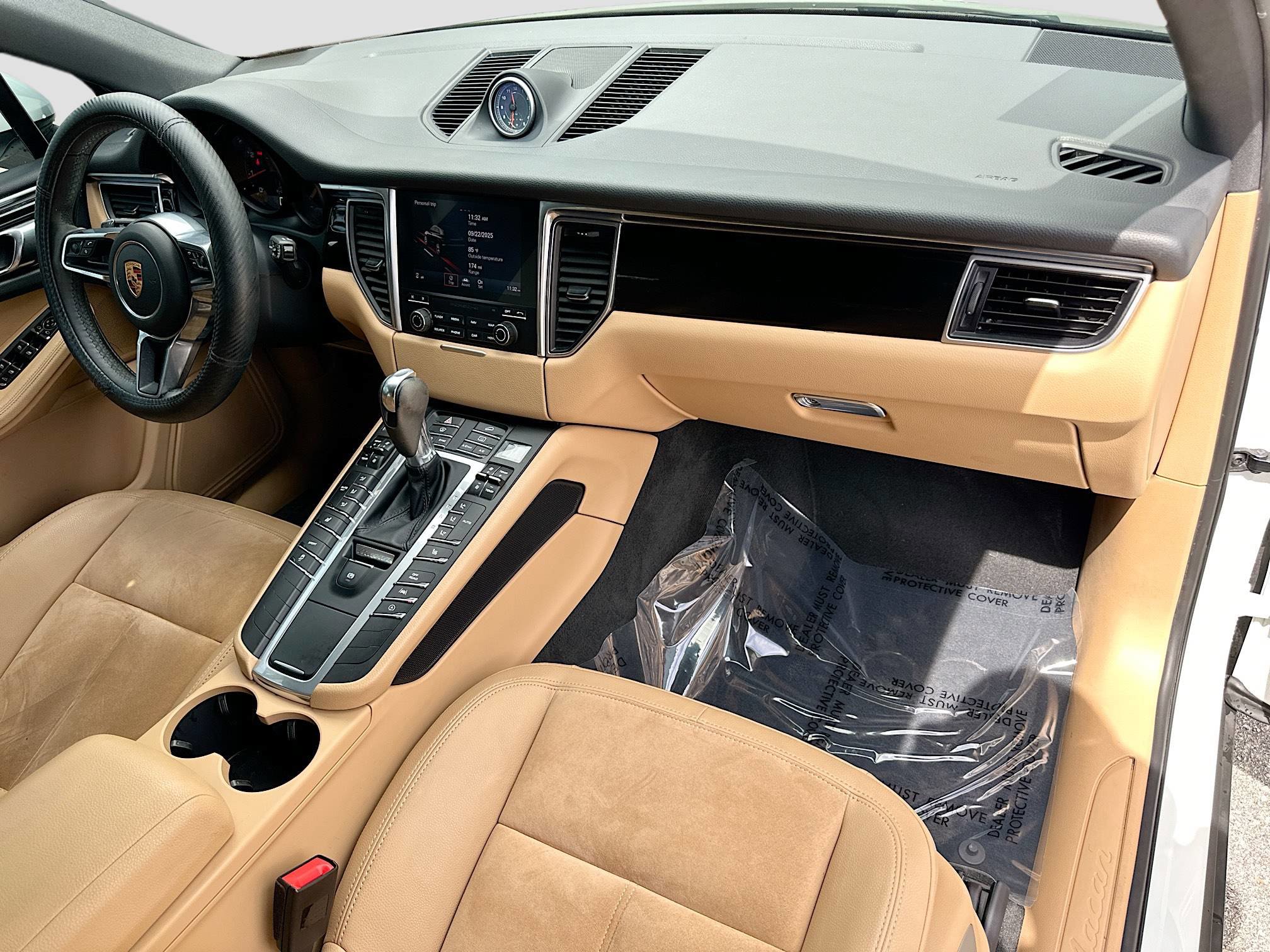 2018 Porsche Macan photo 32
