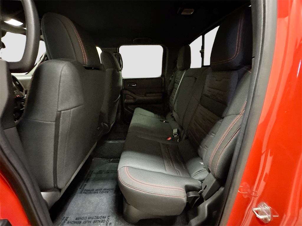 2025 Nissan Frontier PRO-4X photo 12