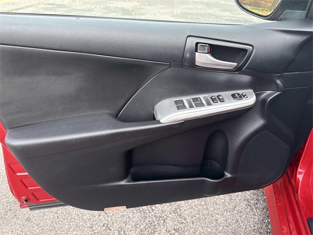 2014 Toyota Camry L photo 19