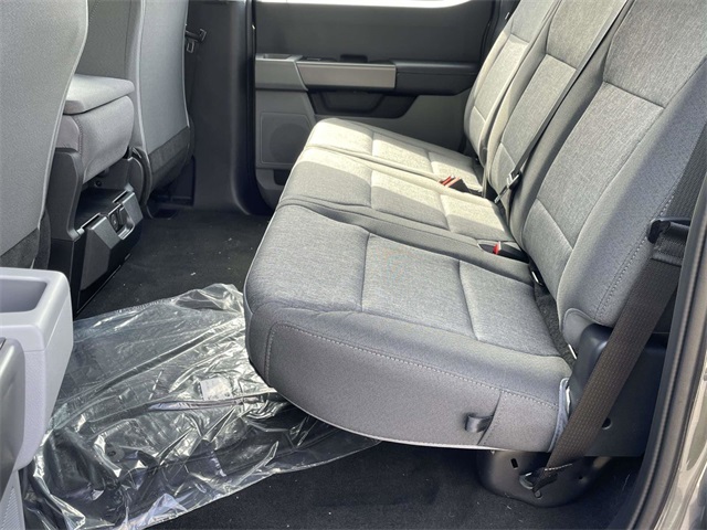 2026 Ford F-250 photo 2