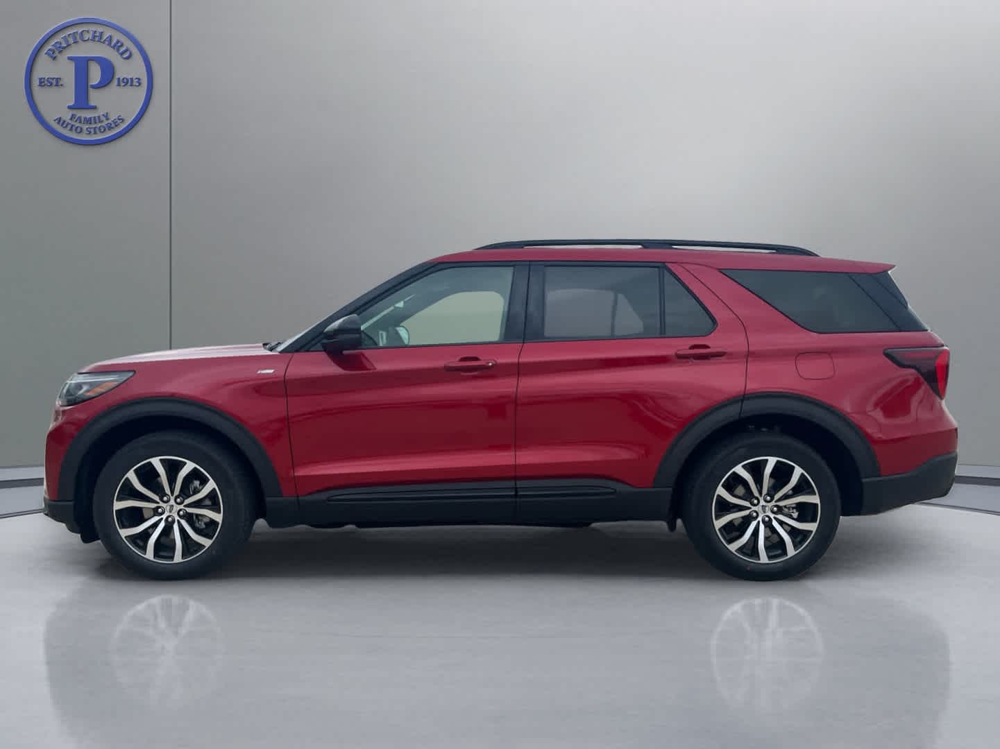 2026 Ford Explorer ST-Line photo 2