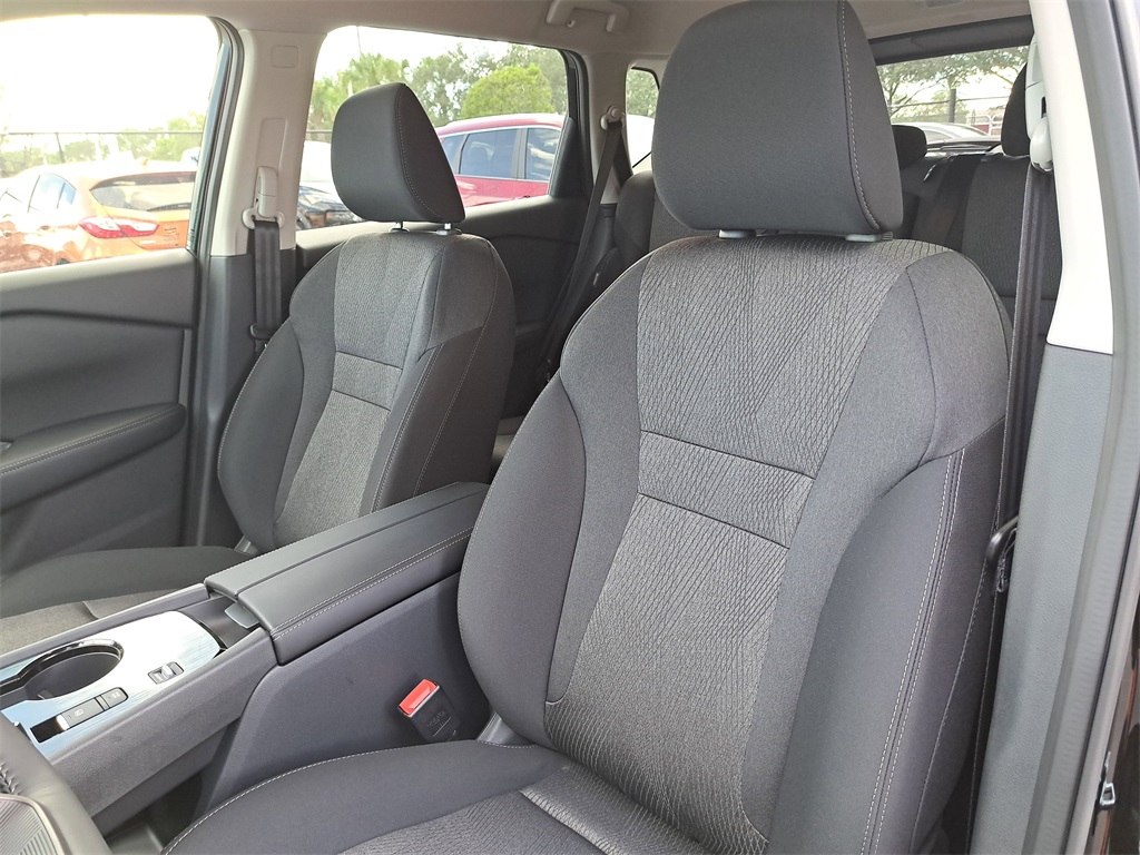 2026 Nissan Rogue SV photo 19