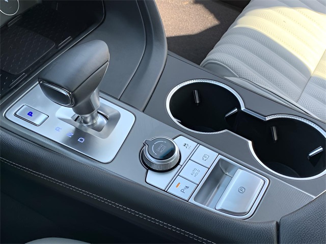 2025 Genesis G70 2.5T photo 32