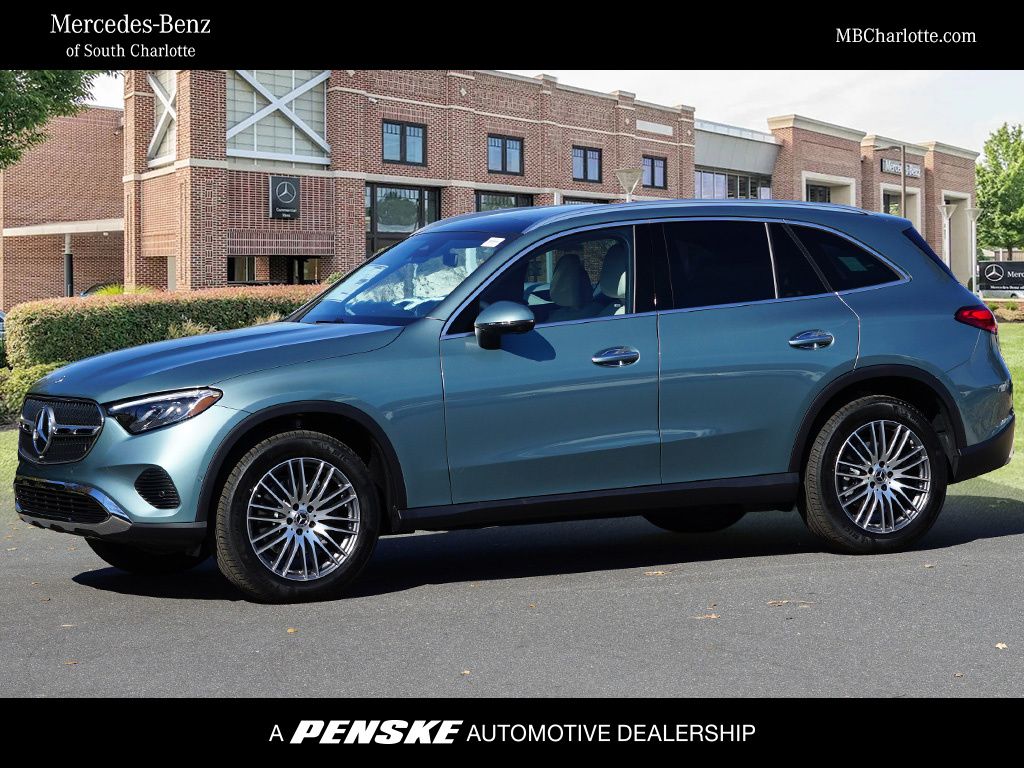 2026 Mercedes-Benz GLC Base's photo